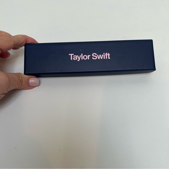NIB Taylor Swift Official Merchandise Midnights Bejeweled Gold Bracelet - Picture 2 of 5